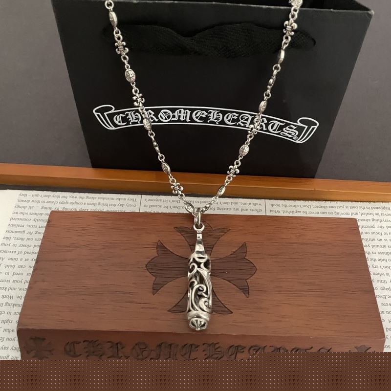 Ch**me He**ts necklaces